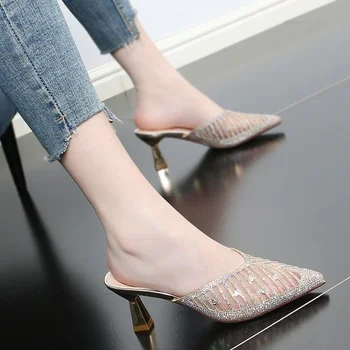 2022 Нови летни елегантни дамски модни чехли заострени пръсти половин чехли Дамски стилет средата петата окото удобни сандали