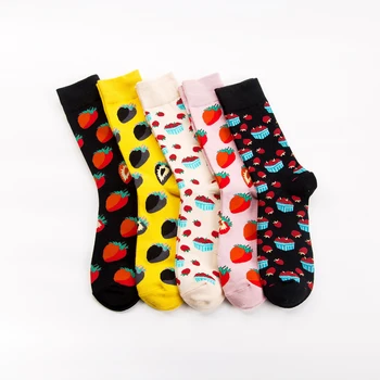 5 двойки есен и зима нова цветна мода сладки жени и мъже памучни чорапи ягода модел щастлив смешно случайни чорапи