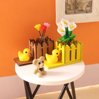 Къща за кукли Миниатюрни предмети Градинска ограда Мини разсадник за цветя Жълто патенце кошница с цветя 1:12 BJD кукла къща аксесоари играчки