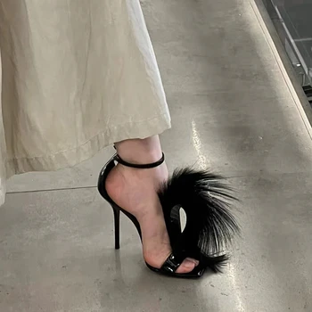Лято нова лачена кожа отворени пръсти секси квадратни сандали за коса тънка парти рокля на висок ток универсален моден подиум модни сандали