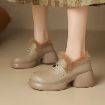 Обувки за жена кръгли пръсти 2023 Нови зимни топли къси плюшени дамски обувки Слип-он на открито Дамски обувки Zapatos Para Mujeres